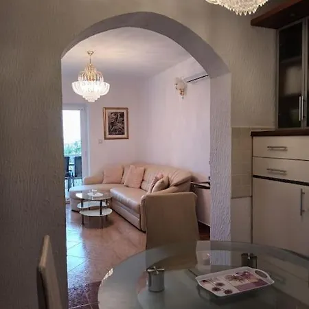 Apartment Nena In Crikvenica