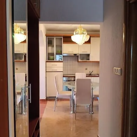 Nena In Apartamento